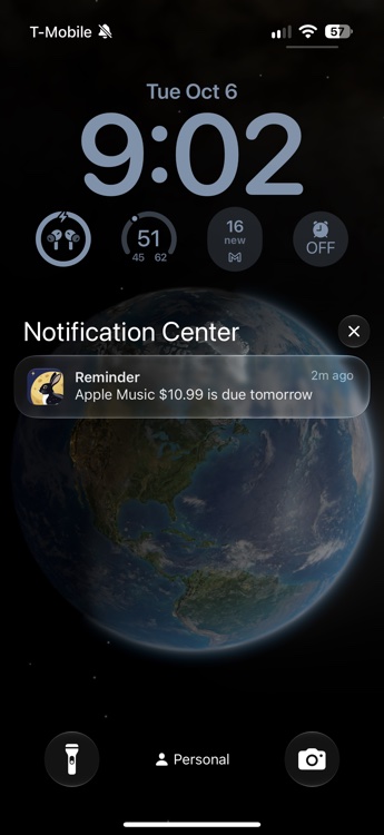Lock Screen notification from Luna: Apple Music $10.99 is due tomorrow